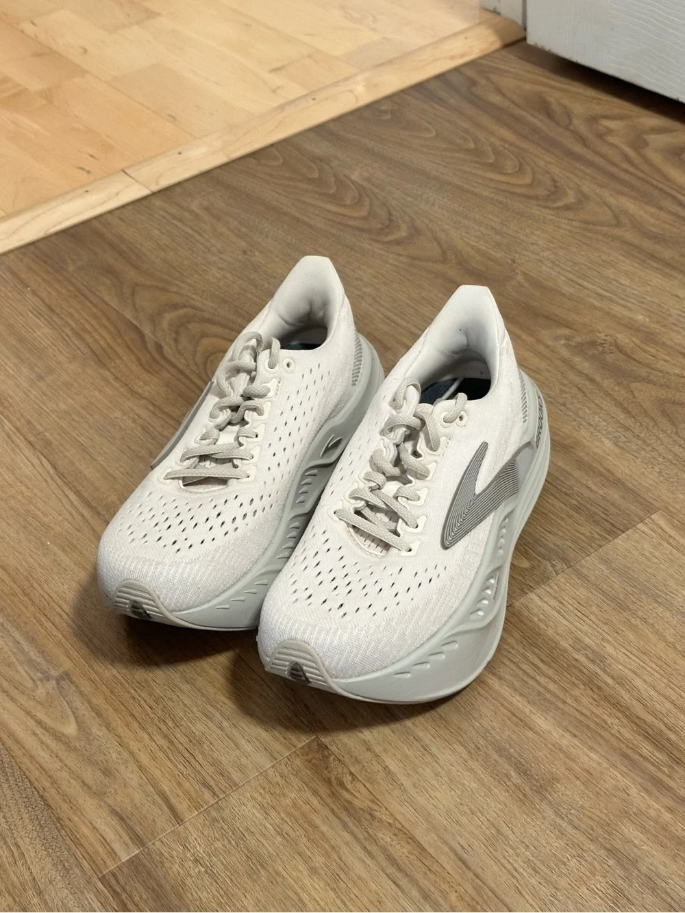 Brooks Glycerin Max Women’s Size 7.5 - Picture 1 of 6